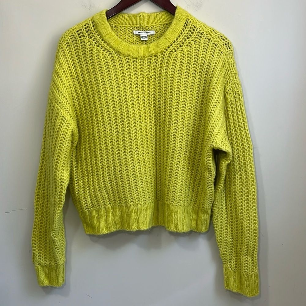 American Eagle Women’s Cropped Chunky Knit Sweater Size XS